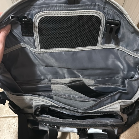 Now-Bring Gray Messenger Bag - Picture 6 of 7